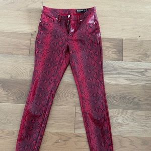 Red snakeskin print Blank NYC pants size 26